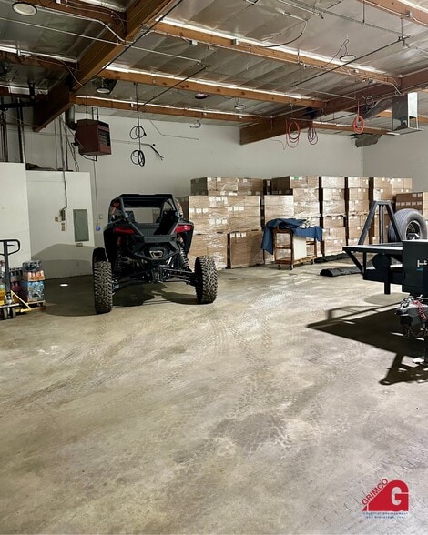 More Photos Of 21730 Lassen St, Chatsworth Manufacturing For Lease