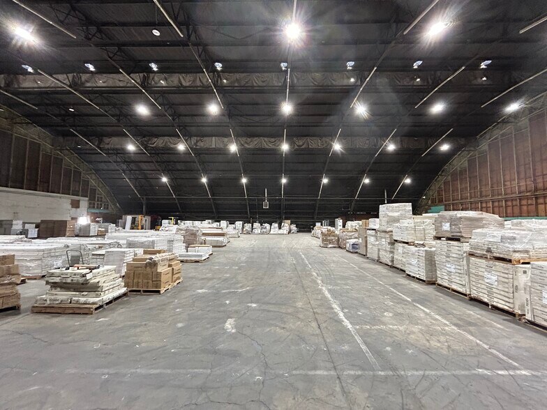 More Photos Of 11640 Hart St, North Hollywood Warehouse For Sale