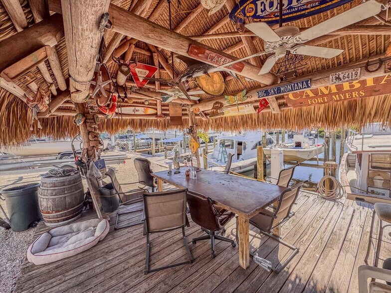 More Photos Of 17671-17681 San Carlos Blvd, Fort Myers Marina For Sale