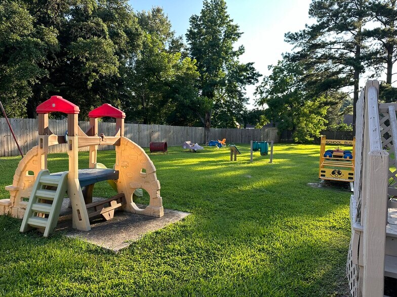 More Photos Of 4157 N Sherwood Forest Dr, Baton Rouge Daycare Center For Sale