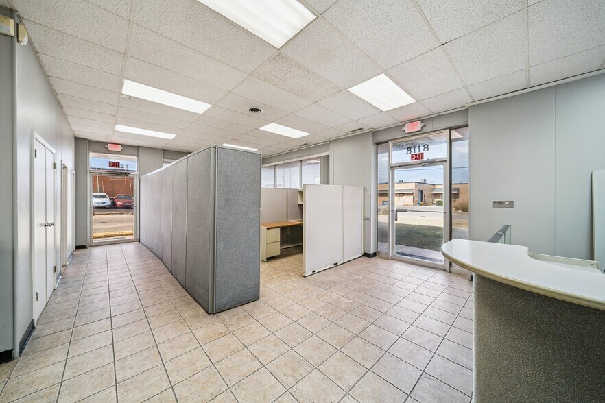 More Photos Of 8118 E 44th St, Tulsa Warehouse For Lease