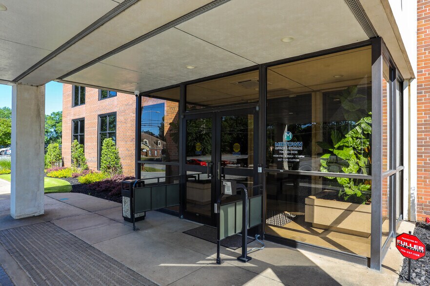 More Photos Of 2357 Warm Springs Rd, Columbus Medical For Lease