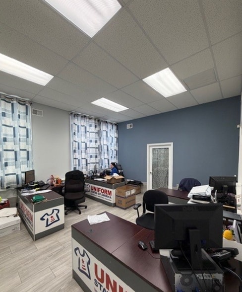 More Photos Of 920 Savitt Pl, Union Township Warehouse For Sale