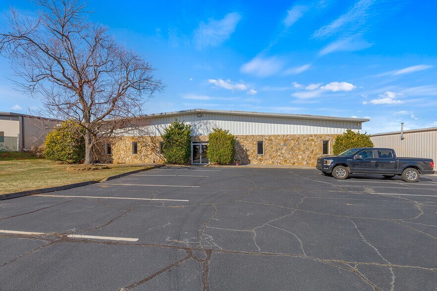 Primary Photo Of 113 Southwest Dr, Spartanburg Service For Sale