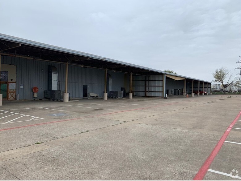 More Photos Of 101 N Rogers Rd, Irving Warehouse For Sale