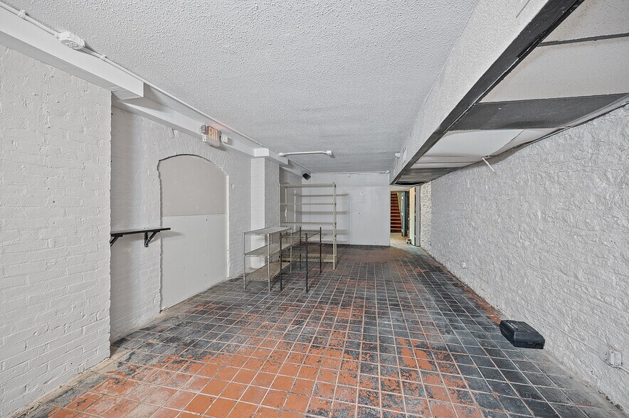 More Photos Of 126 W Sixth St, Cincinnati Apartments For Lease