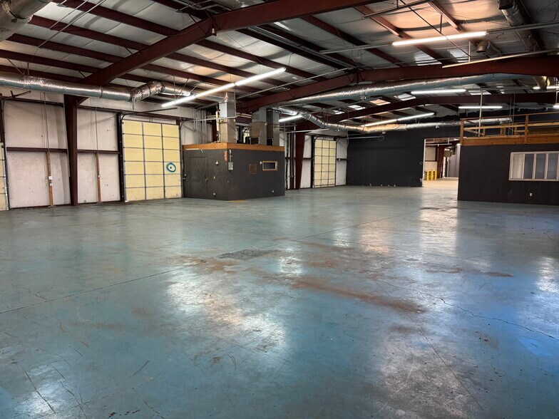 More Photos Of 2029 Brookside Ln, Kingsport Industrial For Sale
