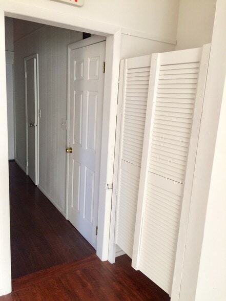 More Photos Of 71 Cedar St, Norwalk Storefront Retail Office For Lease