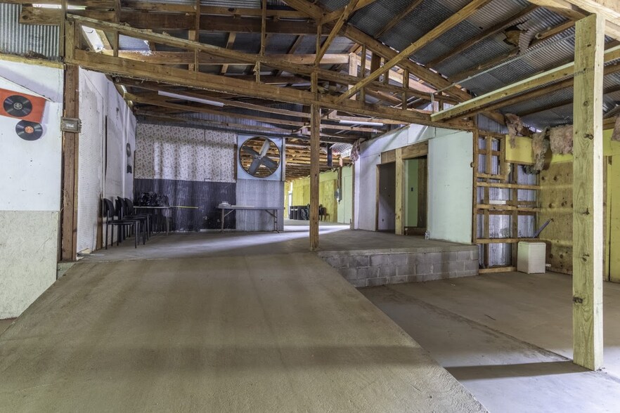 More Photos Of 2341 US Highway 231, Wetumpka Warehouse For Sale