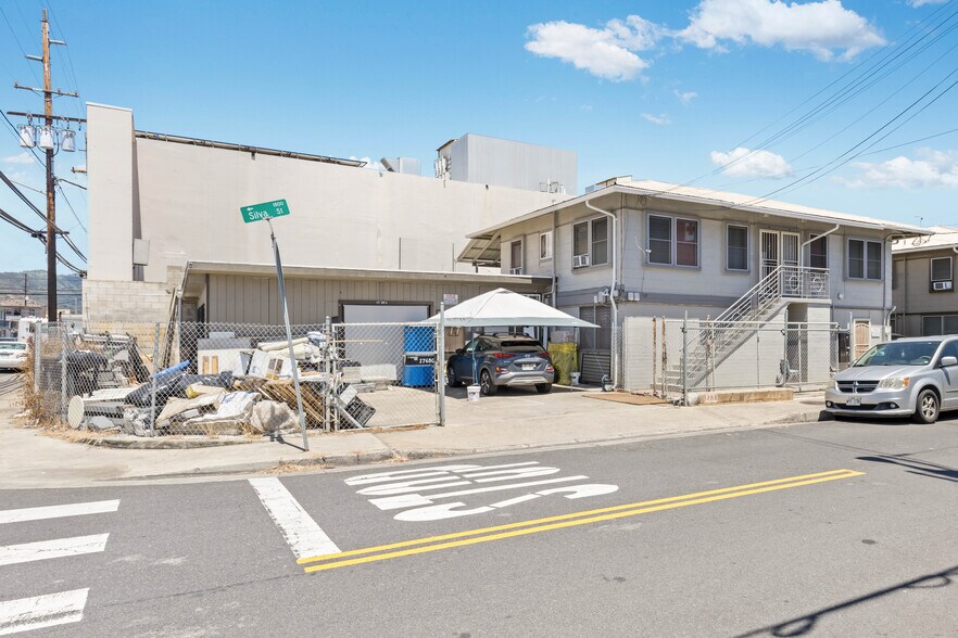 More Photos Of 1768 Silva St, Honolulu Service For Sale