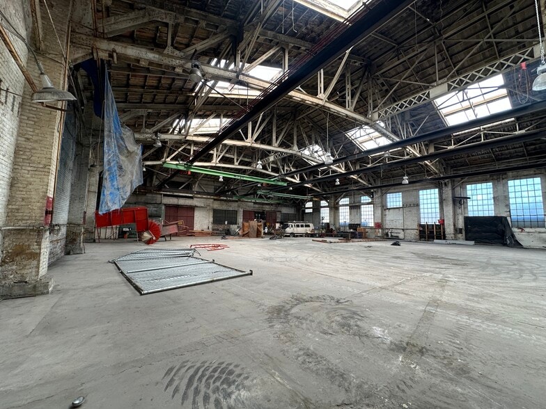 More Photos Of 2635-2717 Peralta St, Oakland Warehouse For Lease