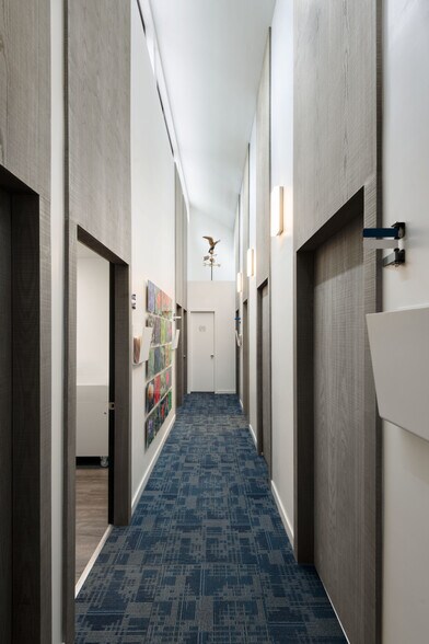 More Photos Of 57 N Middletown Rd, Nanuet Medical For Sale