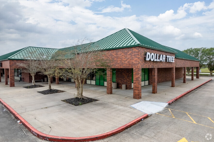 More Photos Of 14001-14065 Delany Rd, La Marque Unknown For Lease