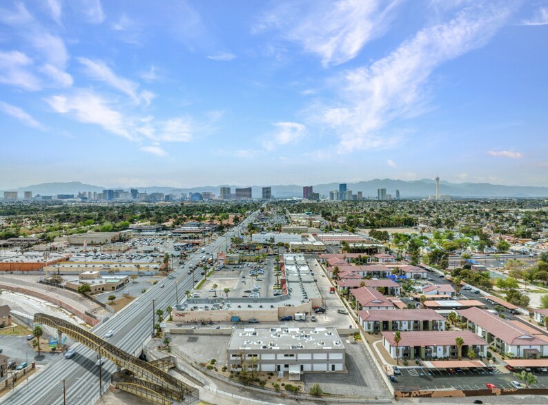 More Photos Of 3120 E Desert Inn Rd, Las Vegas Office For Lease