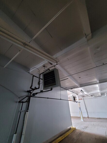 More Photos Of 555 E 242nd St, Bronx Industrial For Sale