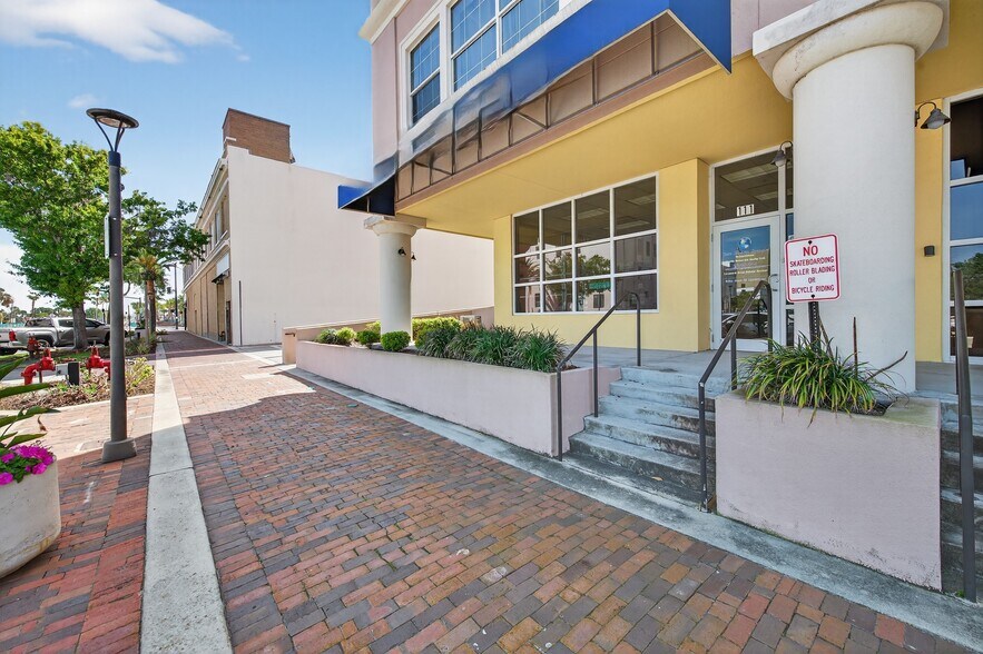 More Photos Of 111 Magnolia Ave, Daytona Beach Office For Sale