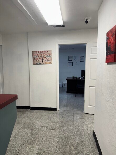 More Photos Of 6009 Bissonnet St, Houston General Retail For Lease