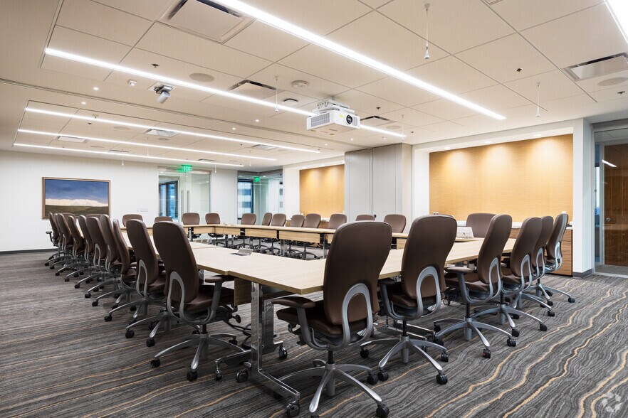 More Photos Of 201 S Main St, Salt Lake City Office For Lease