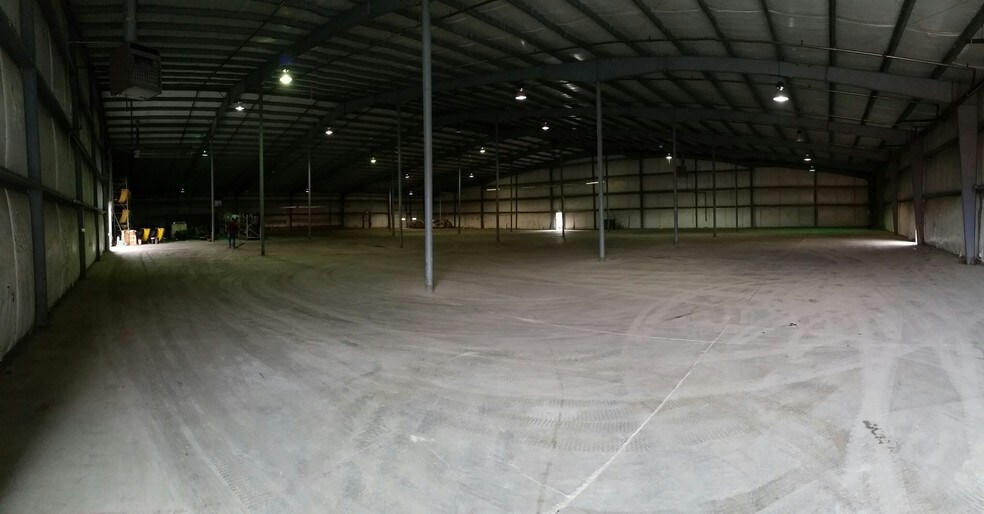 More Photos Of 1757-1777 Hallock Young Rd SW, Warren Warehouse For Lease