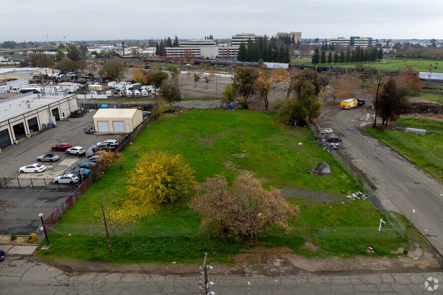 More Photos Of 2313 Selma St, Sacramento Land For Lease