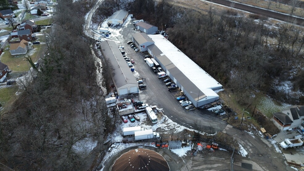 More Photos Of 400 Railroad St, Pittsburgh Warehouse For Lease