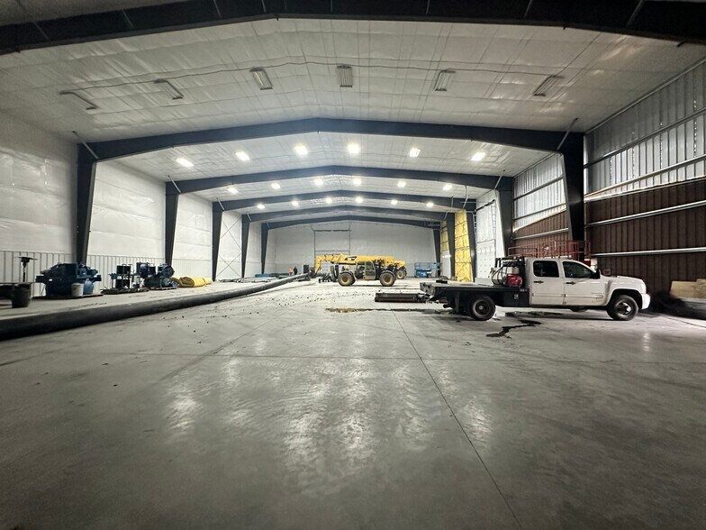 More Photos Of 2777 S 56th St W, Billings Warehouse For Lease