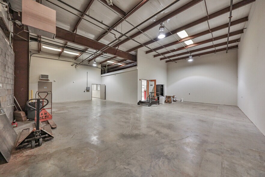 More Photos Of 2299 Brodhead Rd, Bethlehem Office For Sale