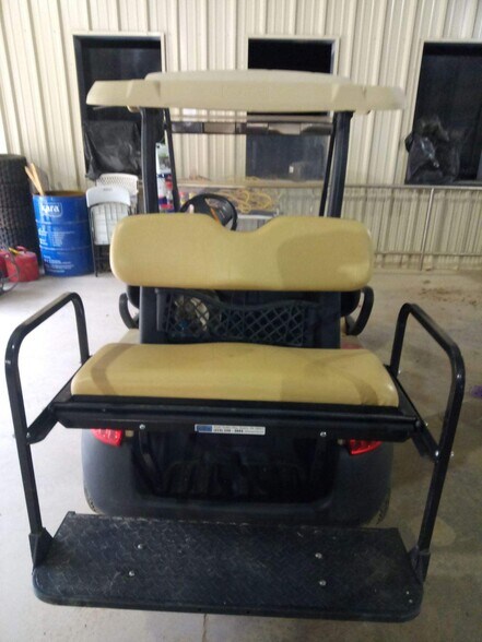 More Photos Of 224 Michael Ln, New Berlin Racetrack For Sale