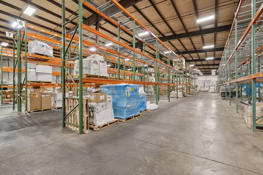 More Photos Of 811 Cowan St, Nashville Distribution For Lease