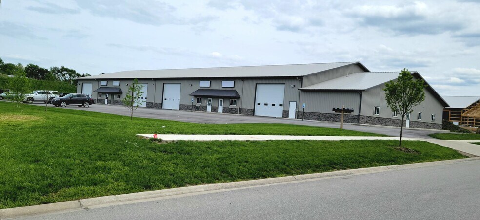 More Photos Of 8203 Taney Pl, Merrillville Manufacturing For Sale