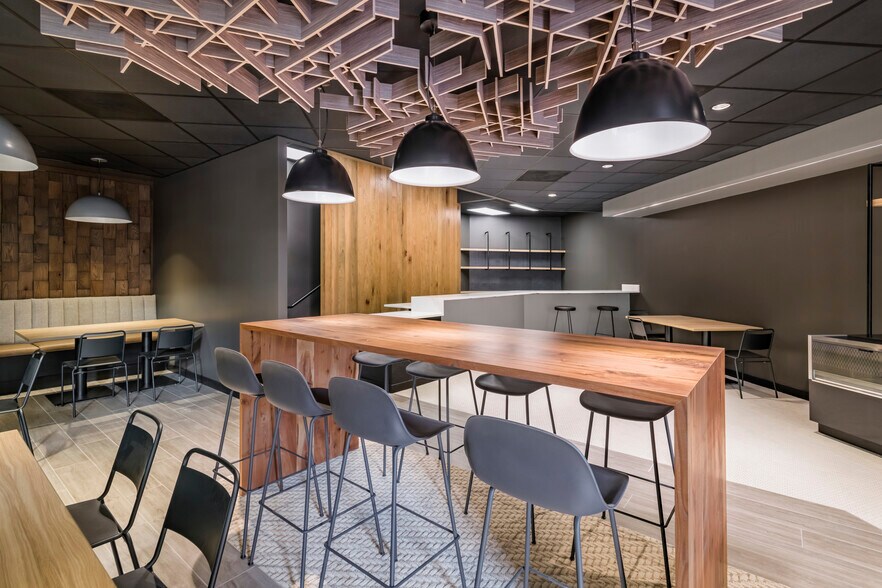 More Photos Of 3399 Peachtree Rd NE, Atlanta Coworking Space