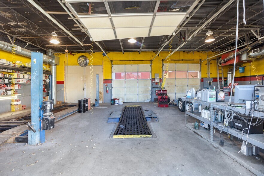 More Photos Of 2155 Trinity Dr, Los Alamos Industrial For Sale