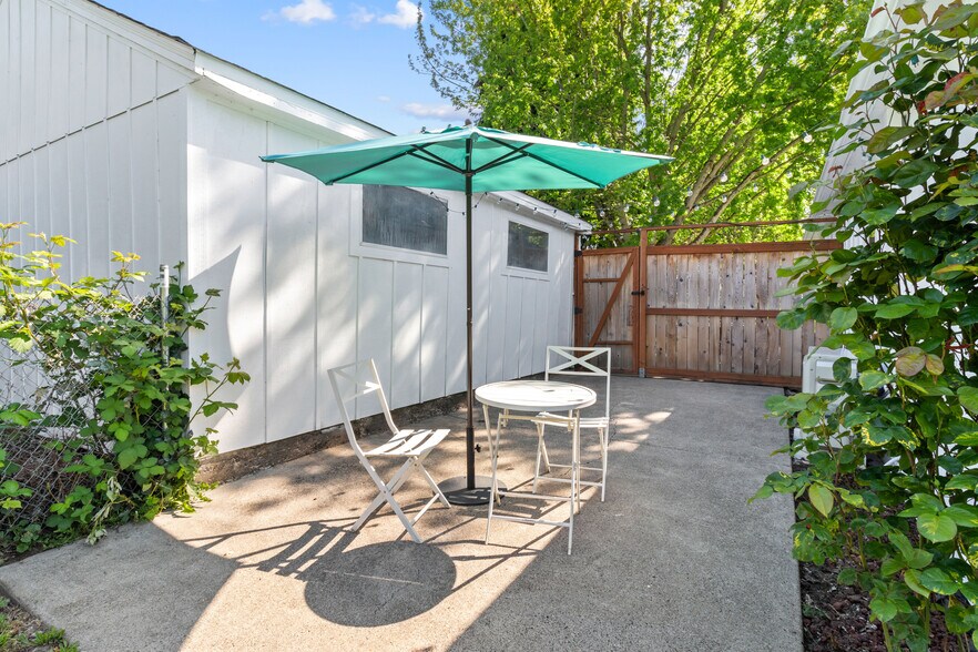 More Photos Of 510 E 16th St, Vancouver Manufactured Housing Mobile Home Park For Sale