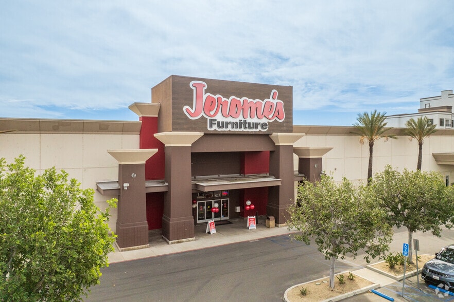 More Photos Of 1011-1021 N Tustin Ave, Anaheim Freestanding For Lease