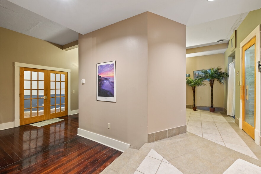 More Photos Of 603 N River St, Hot Springs Hotel For Sale