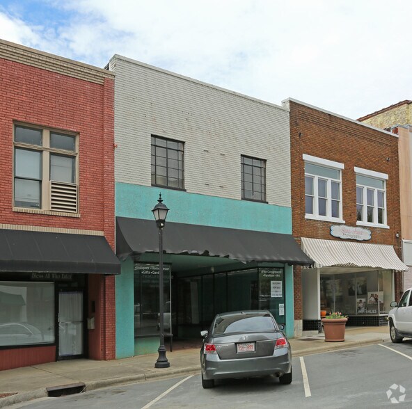 More Photos Of 347 S Main St, Burlington Storefront Retail Office For Lease