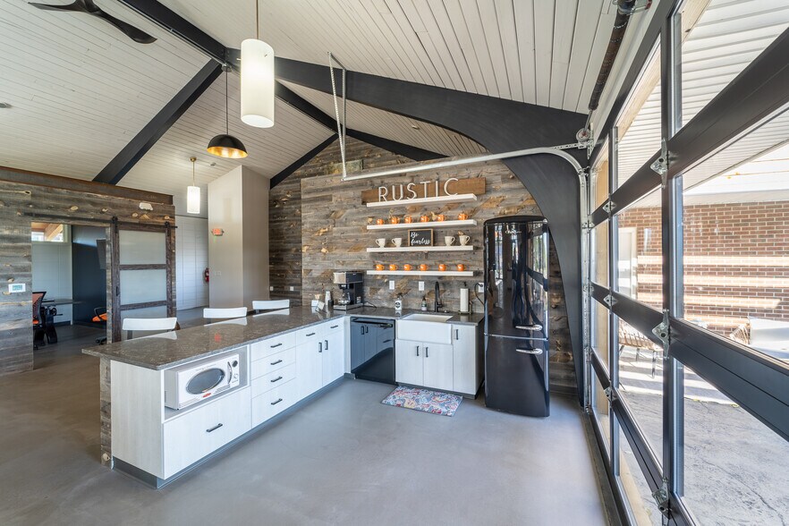 More Photos Of 3306 Kelley Dr, Cheyenne Office For Sale