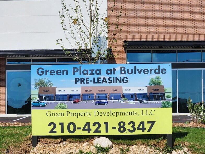 More Photos Of 25211 US Hwy 281 N, San Antonio Storefront Retail Office For Lease