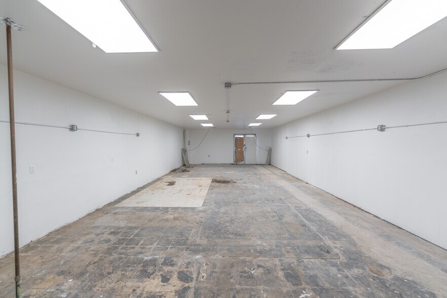 More Photos Of 14104-14108 Pioneer Blvd, Norwalk Storefront For Sale