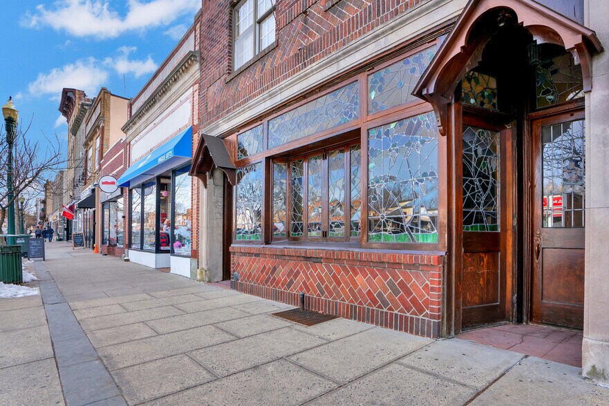 More Photos Of 370 Mamaroneck Ave, Mamaroneck Storefront Retail Residential For Lease