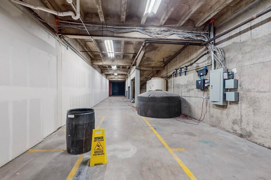 More Photos Of 1510-1512 1st St NW, Albuquerque Industrial For Sale