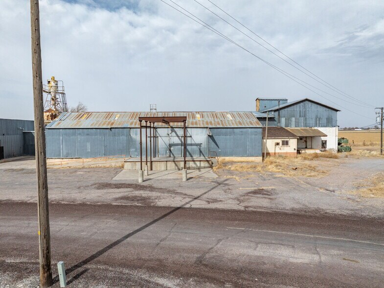 More Photos Of 2730 W 4100 S, Oasis Distribution For Sale