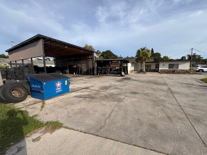 More Photos Of 6301 Causeway Blvd, Tampa Auto Repair For Lease