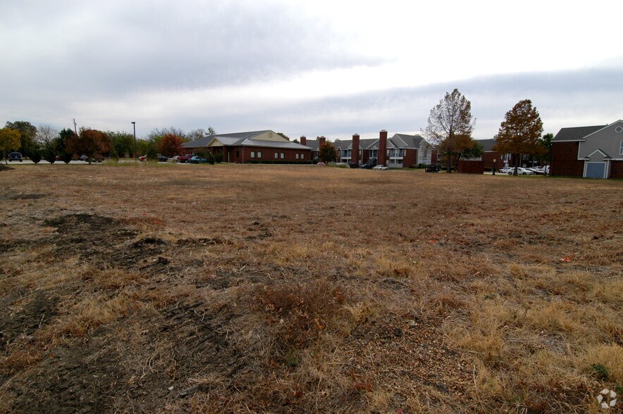 More Photos Of 1871 Harroun Ave, McKinney Office For Lease