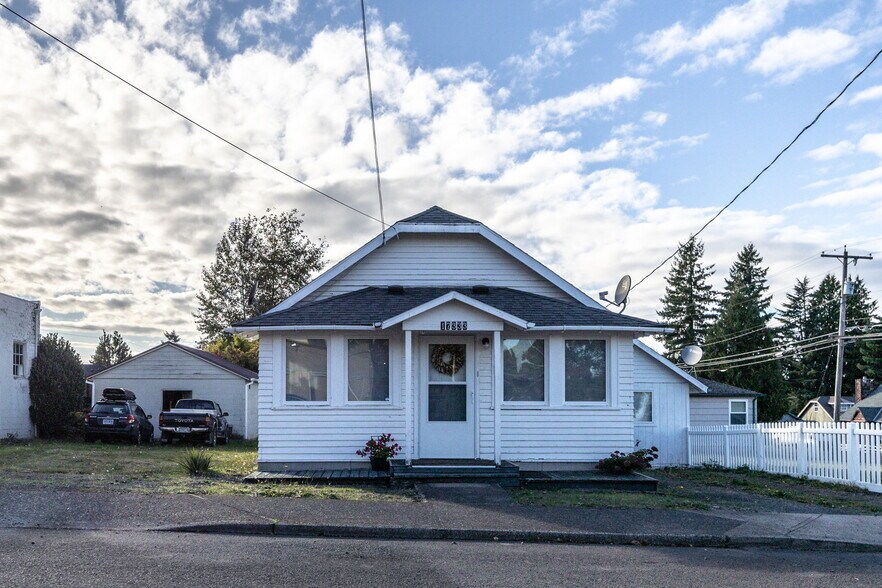 More Photos Of , Sandy Unknown For Sale