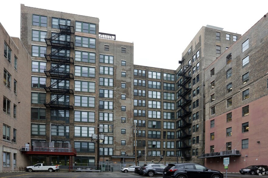 More Photos Of 315 S Peoria St, Chicago Apartments For Lease