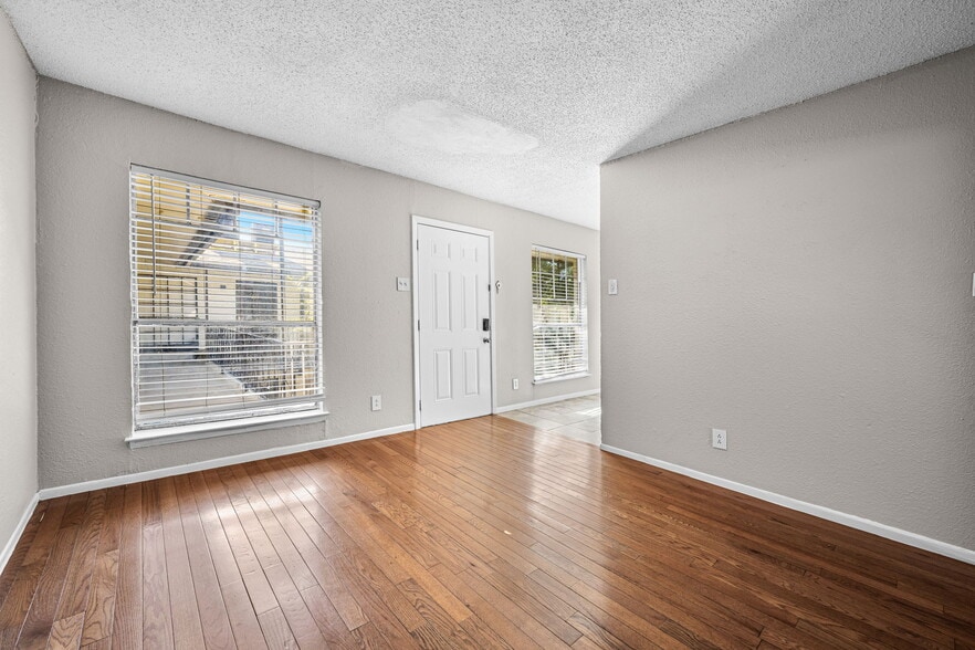 More Photos Of 5317 Junius St, Dallas Apartments For Sale