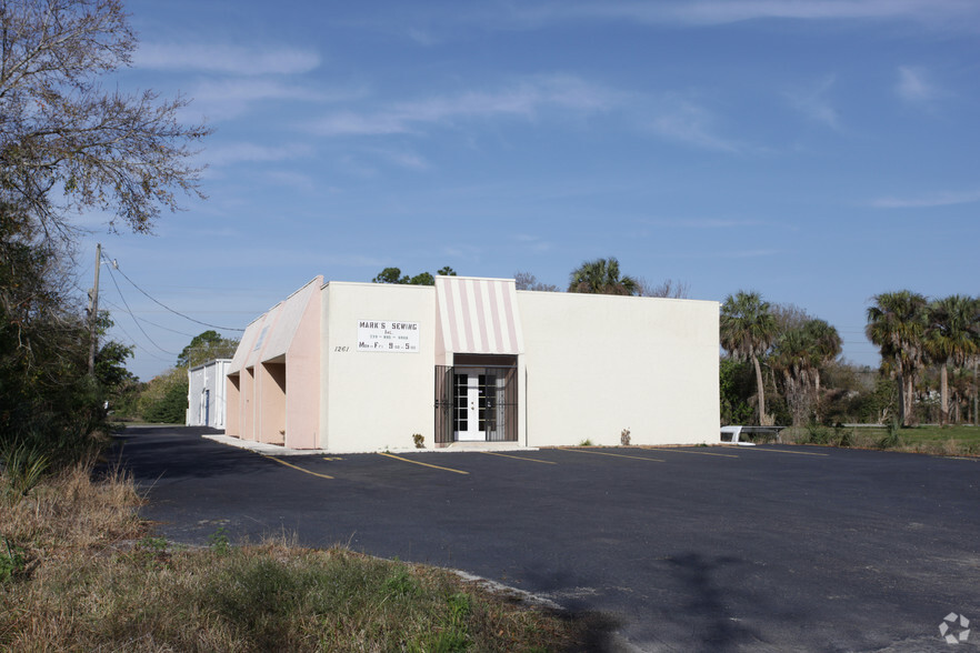 Primary Photo Of 1261 Lamar Rd, North Fort Myers Industrial For Lease