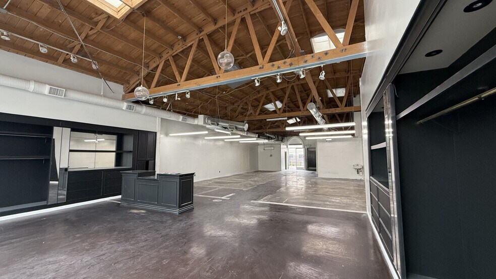More Photos Of 7922-7924 Melrose Ave, Los Angeles Storefront For Lease