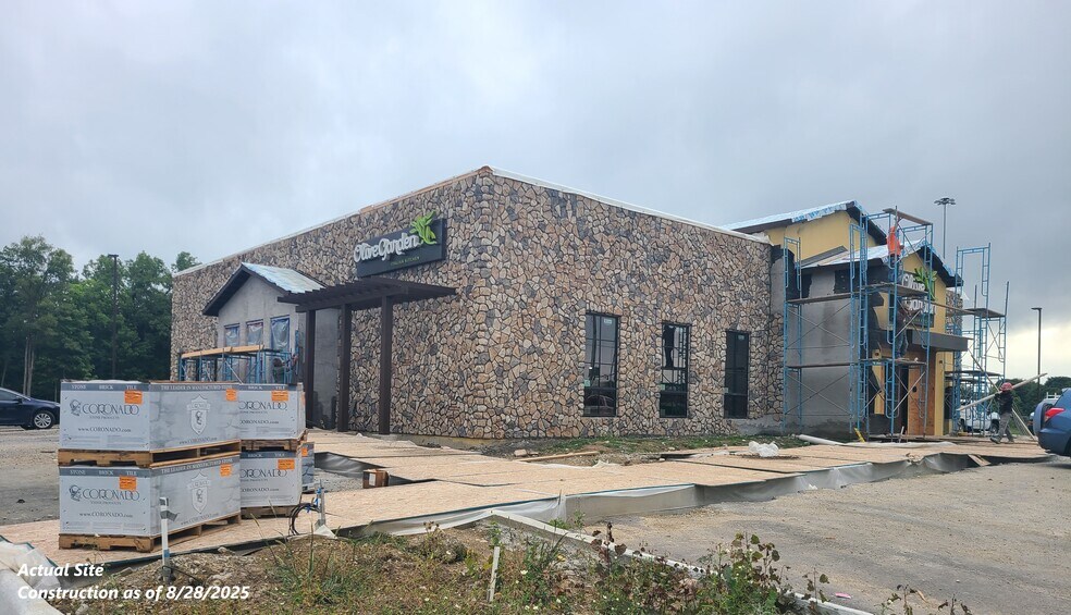 More Photos Of 904 Scott Dr, Piqua Restaurant For Sale